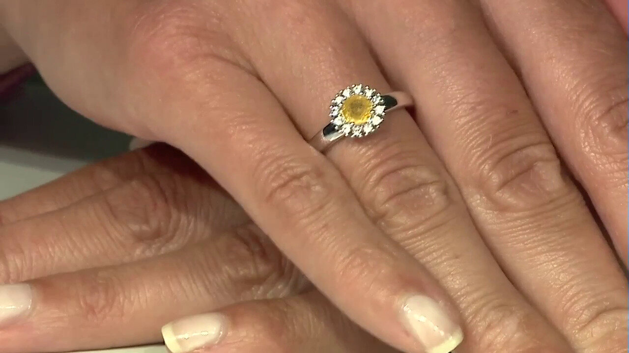 Video Madagascar Yellow Sapphire Silver Ring