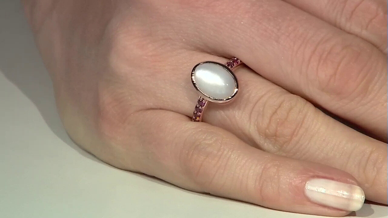 Video Zilveren ring met een witte maansteen (KM by Juwelo)