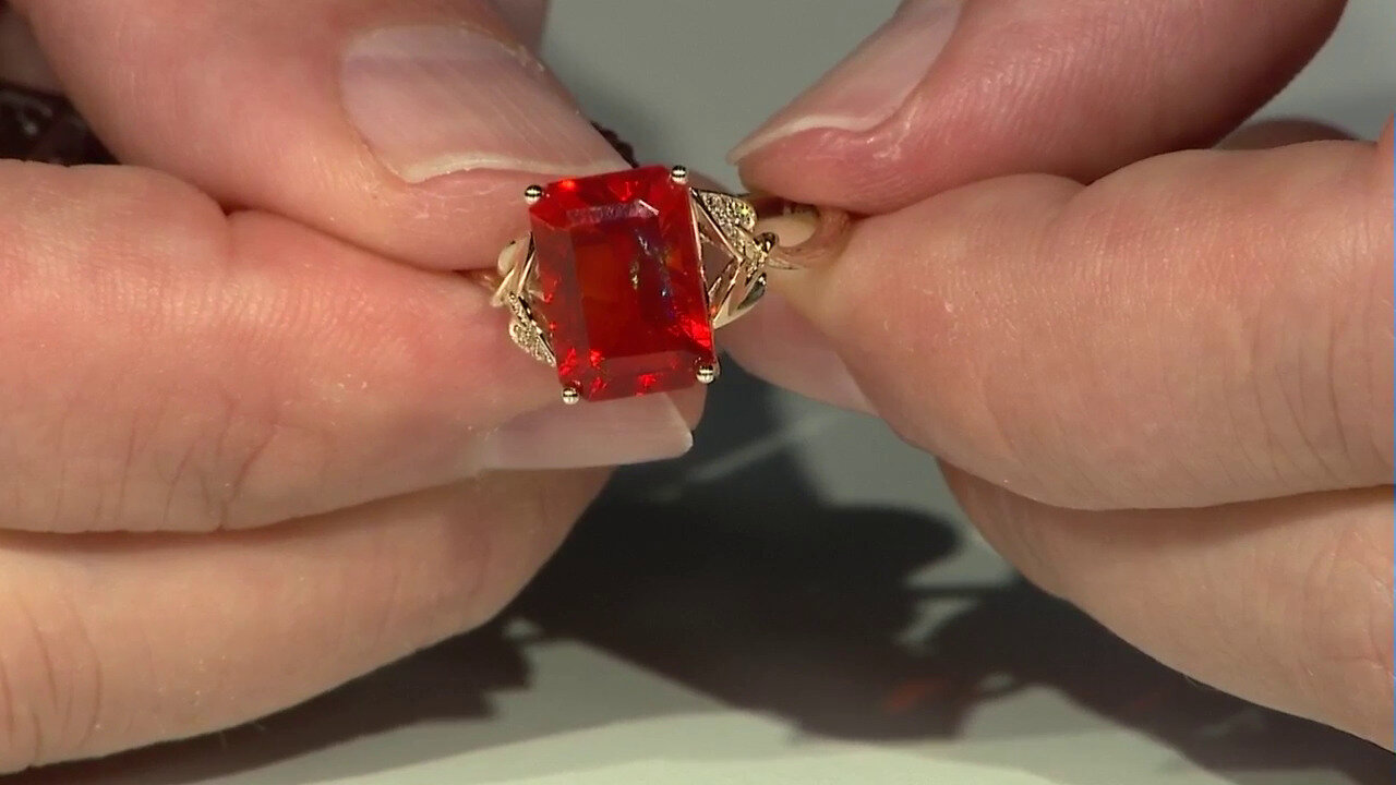 Video 14K Mexican Fire Opal Gold Ring (Smithsonian)