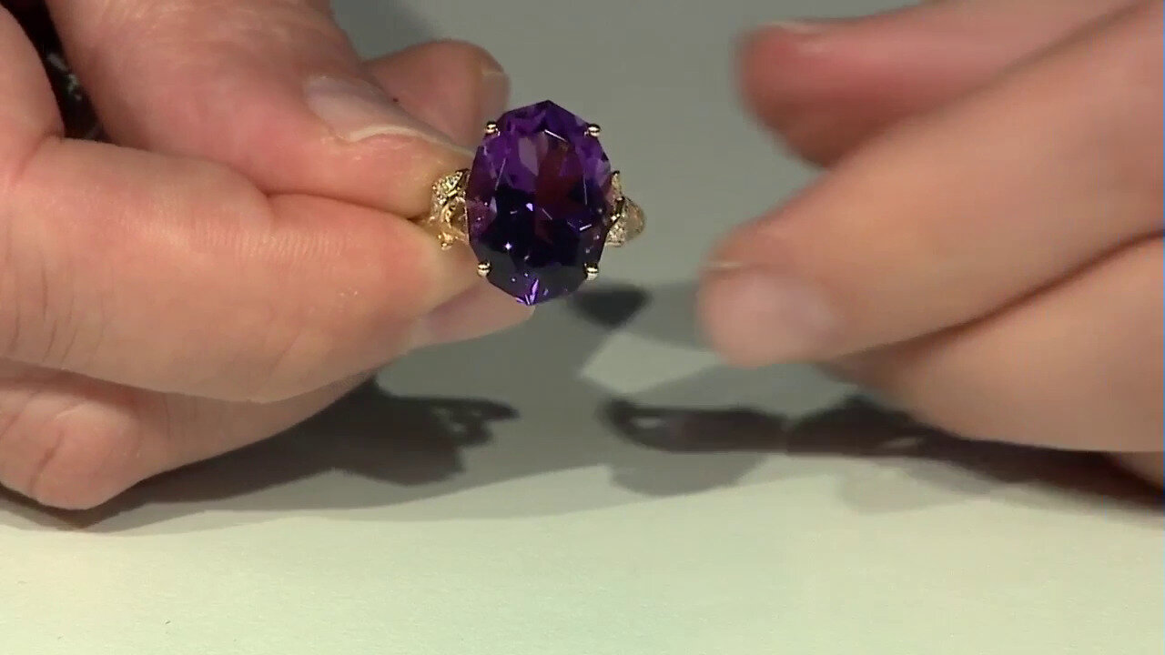 Video Gouden ring met een amethist (Smithsonian)