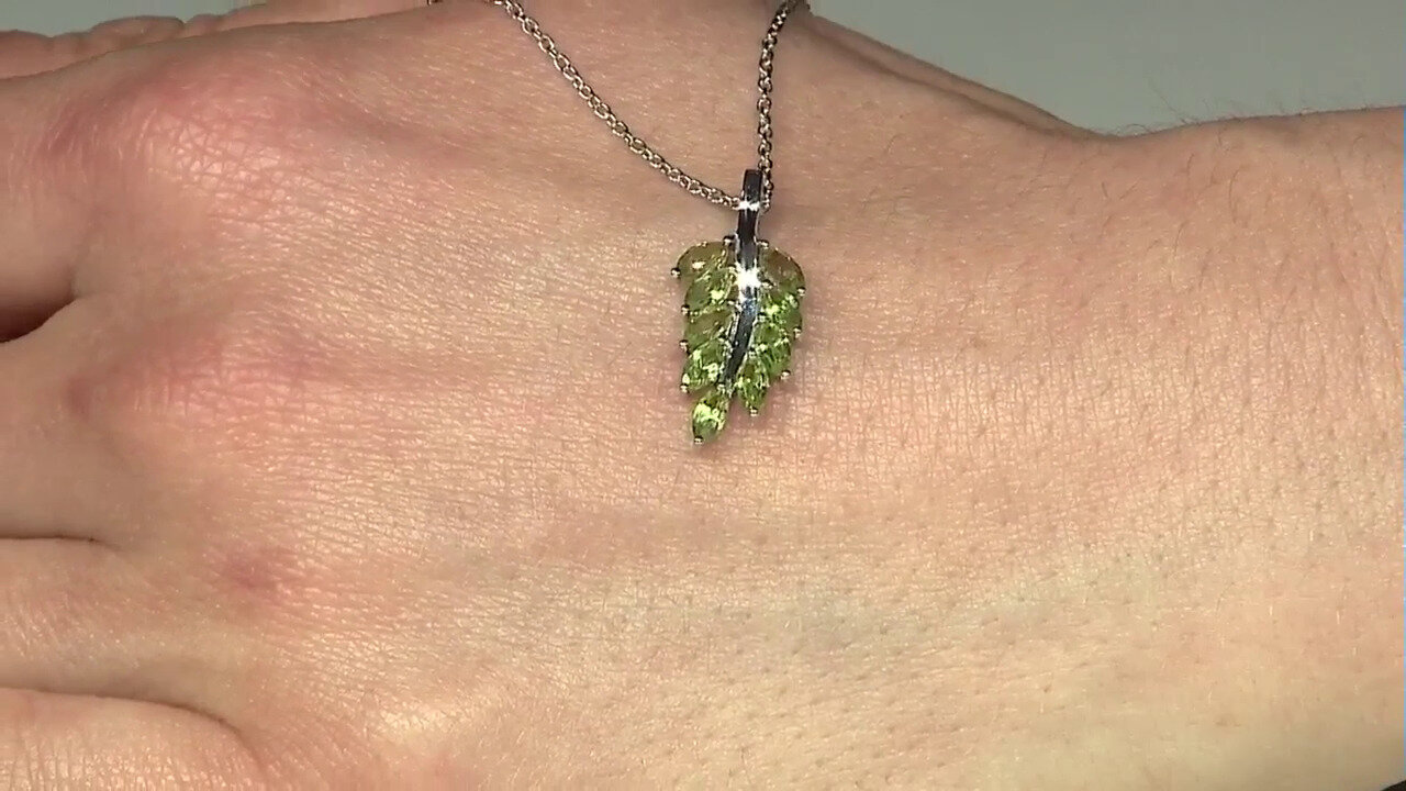 Video Peridot Silver Necklace